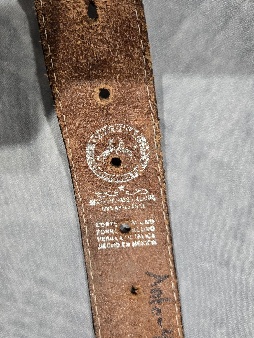 Scalloped Star Concho Western Belt - Picture 5 of 5